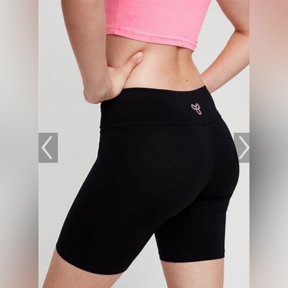 Aritzia TNA equator bike short - Picture 3 of 8